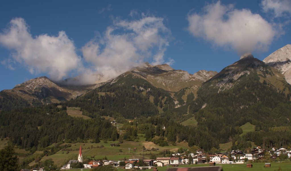 Die Landschaft bei Pettneu am Arlberg